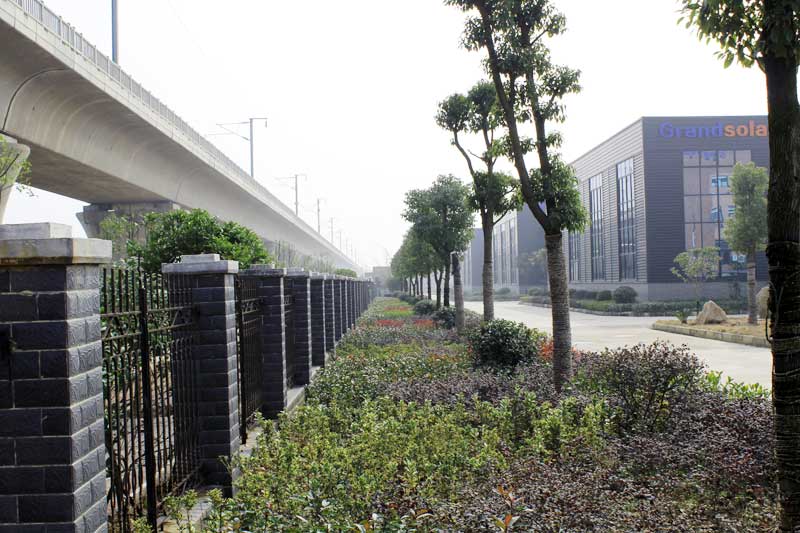 建設(shè)園林單位倡導自然和諧